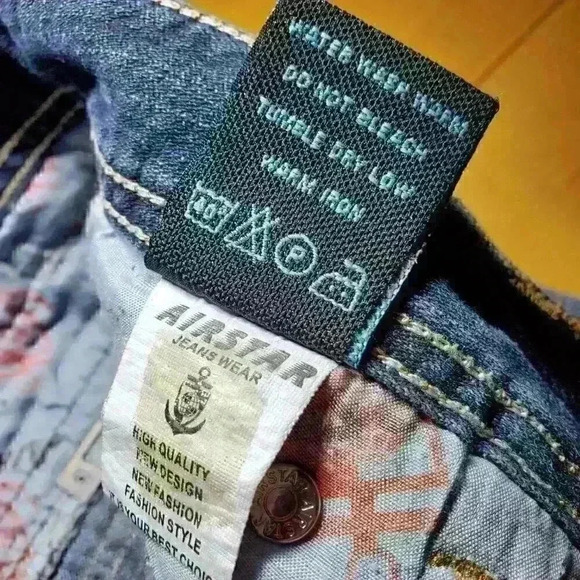 90s rocker Airstar high rise jeans with  metal hardware, big pockets & zippers - Picture 3 of 16